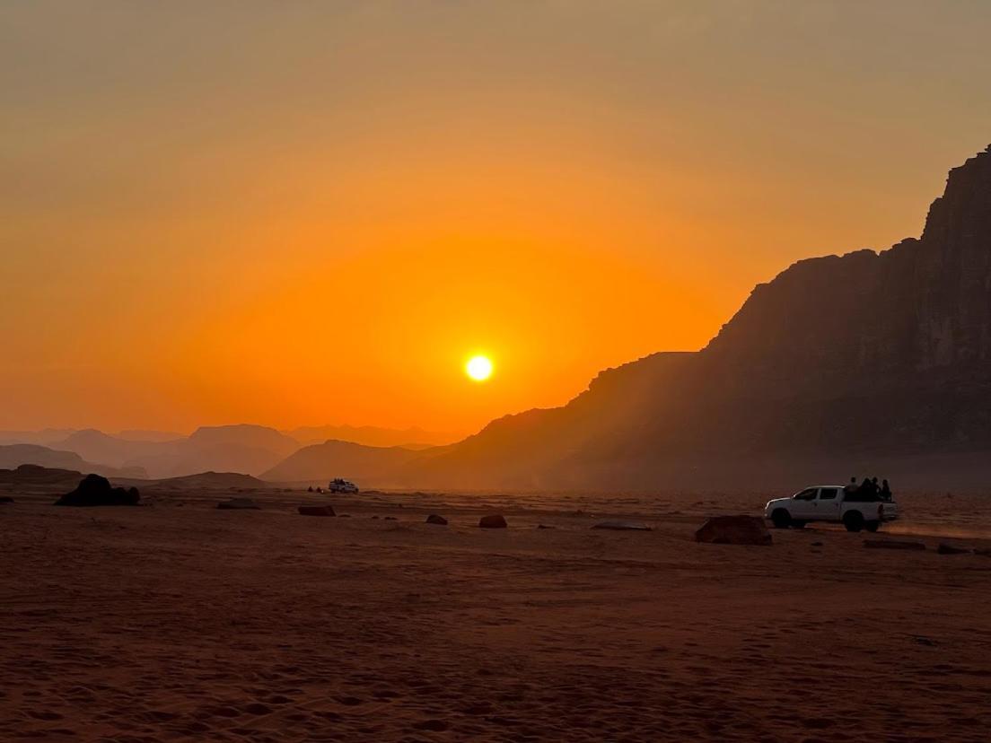 Wadi Rum Shooting Stars Camp Экстерьер фото