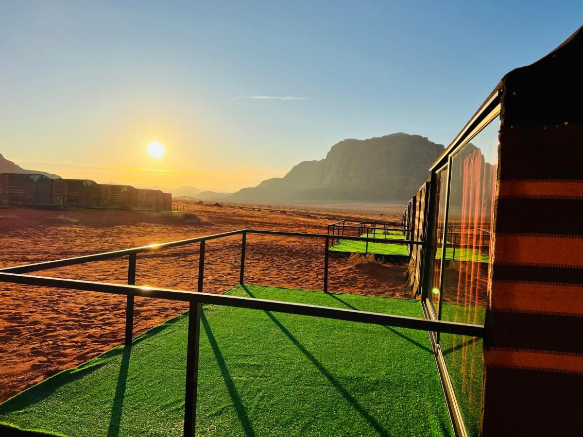 Wadi Rum Shooting Stars Camp Экстерьер фото